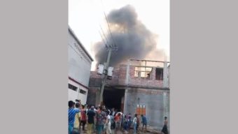 বন্দরে তুলার গোডাউনে অগ্নিকাণ্ড