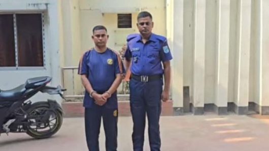 রুপগঞ্জে সেনাকর্মকর্তা পরিচয়ে প্রতারণার চেস্টা, যুবক গ্রেফতার