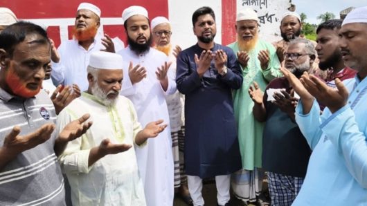 যুবদল নেতা রনির ব্যক্তিগত উদ্যোগে সড়ক সংস্কার