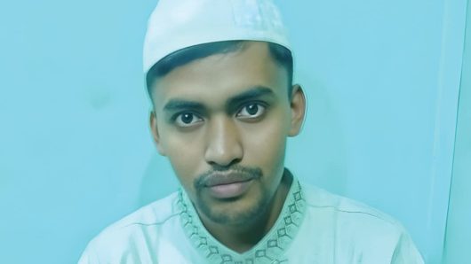 ইউটিউবে ওয়াজ শুনে ধর্মান্তরিত যুবকের ইসলাম গ্রহণ